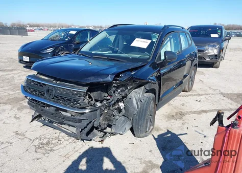 2022 Volkswagen Taos 1.5T S z USA, uszkodzony, nr VIN 3VVCX7B24NM084751